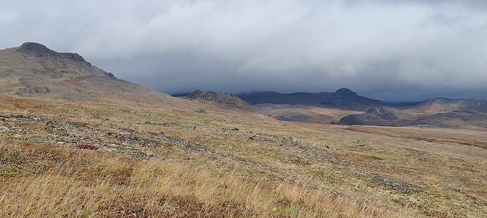 Холмистое межмассивье