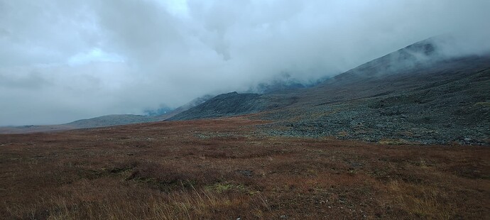 Облака спускаются обратно