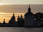 Кирилло-Белозерский монастырь. Заснято вечером в летнее время