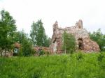 Советская власть, разрушив когда-то этот монастырь, планировала на его месте построить санаторий. Как видим, эти планы осуществлены не были.