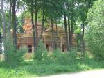 Храм в лесах