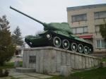 Т-34-85 (а надпись - &quot;танкистам, оборонявшим Богуслав в августе 1941&quot;...