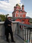 Ирина на фоне Знаменского собора