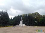 Площадь и Ленин