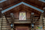 Икона Николая II над одним из входов