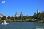 Кремль на фоне озера
