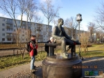 Памятник Лыжину