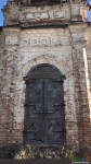 6 петлей на двери храма в Репьёвке.