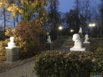 Союз из пяти писателей в общественном саду Мичуринска