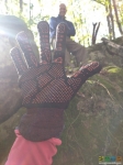 Пять пальцев, перчатка из тайника