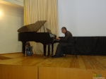 Владимир (Vlad374) за фортепиано