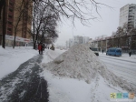 Иду к метро &quot;Бабушкинская&quot;. Гора снега. :-)
