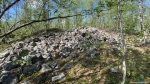 Гранит, вырубленный при строительстве блиндажа