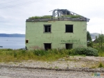Еду в Терибан))) - здание на месте нынешней гостиницы по дороге в Лодейное - 2012 год