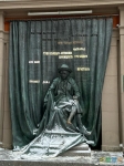 Памятник Вахтангову