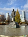 Памятник М. В. Водопьянову
