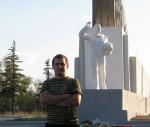 фото на фоне памятника