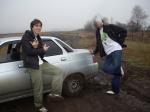 задние колёса заблокировало грязью, а нам весело)))