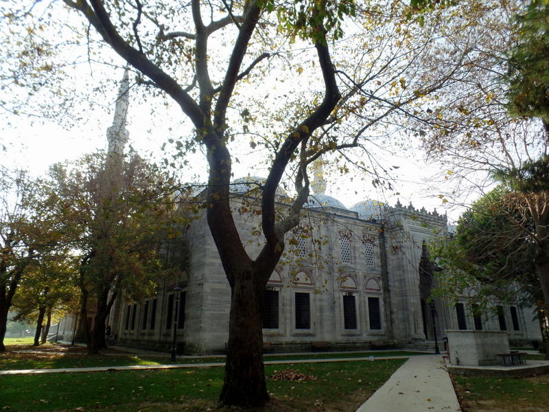Мечеть Шехзаде и парк, раскинувшийся вокруг неё.