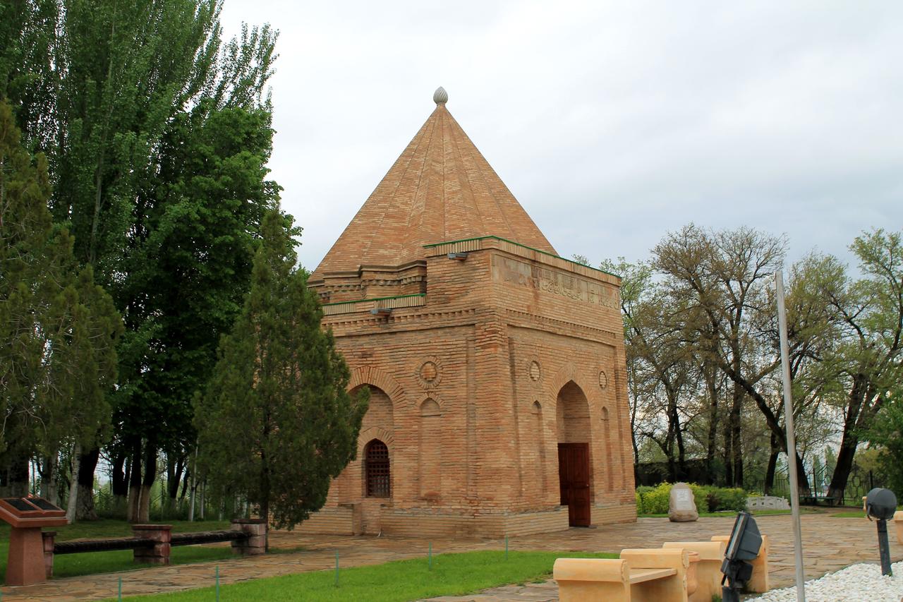 Мавзолей Бабаджи Хатун