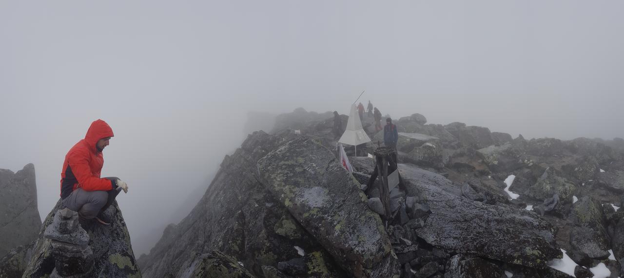 Высшая точка гор Уральских