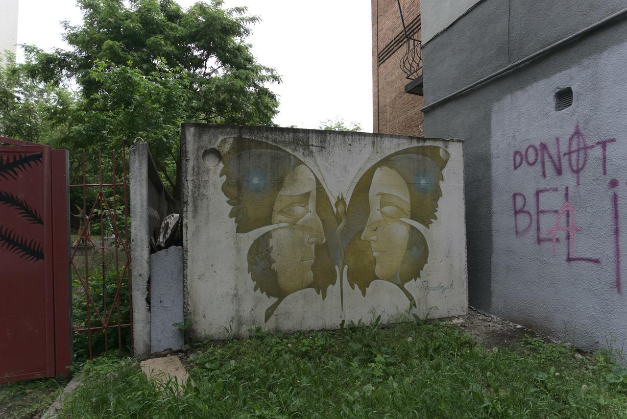 Без подписи