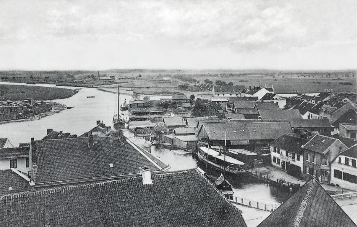 Набережная и "Рыбный рынок"