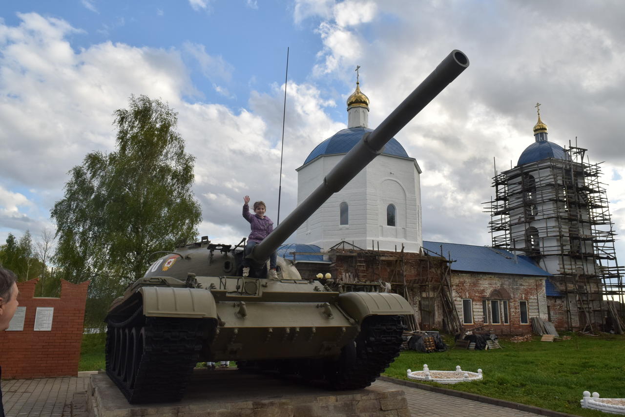 Танк-памятник