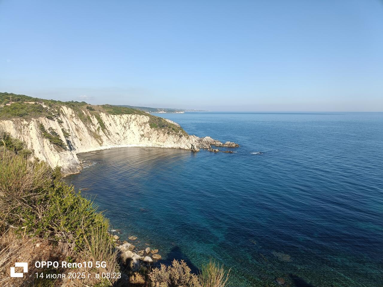 Наверху хребта. Отсюда открывается замечательный вид