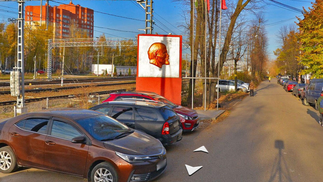 Барельеф на старом месте в 2021 году