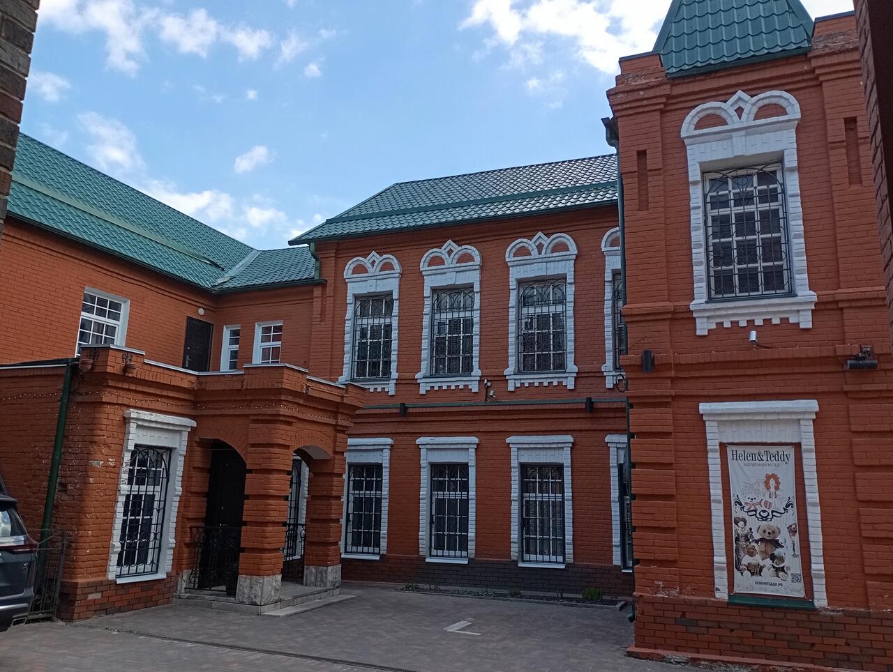 «Дом Ф.С. Бибикова с дворовым флигелем» (сохранившаяся часть)(вид со двора) (май 2026 г.)