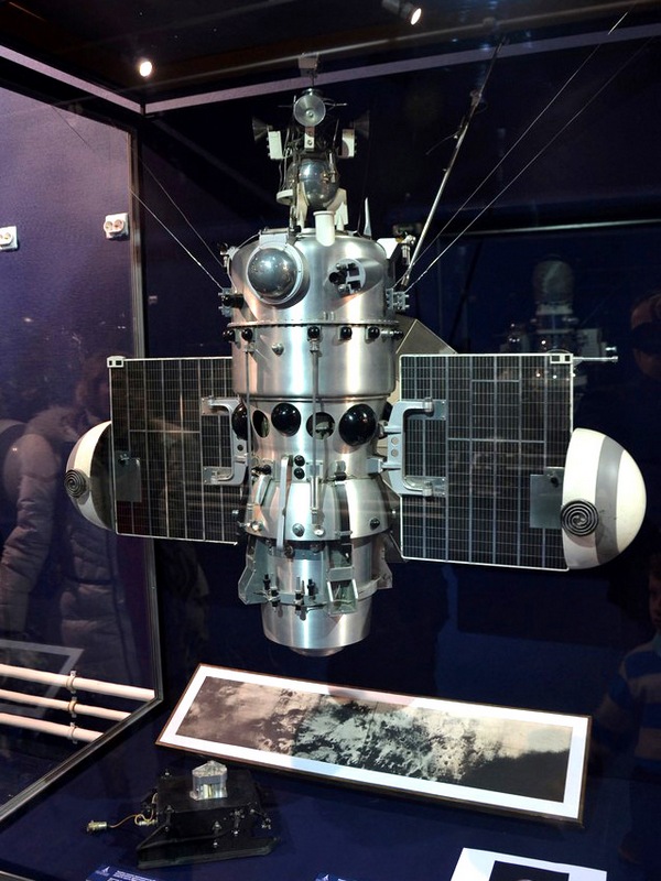 Запуск первой в мире автоматической межпланетной станции. Аппарат Марс 1. Марс 1 космический аппарат. АМС Марс-1. Марс-3 автоматическая межпланетная станция.