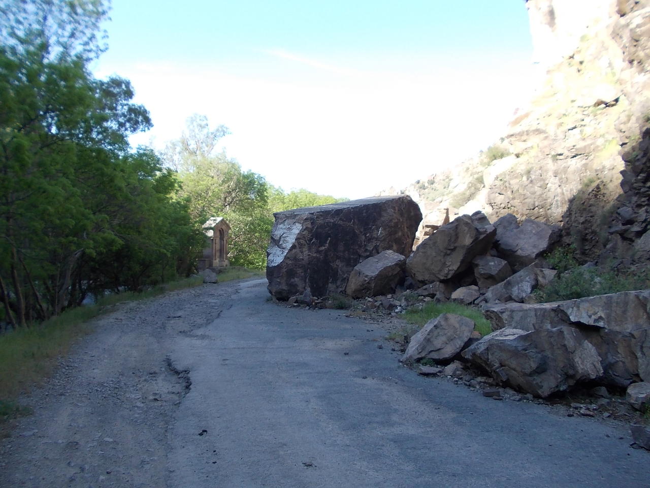 Без подписи