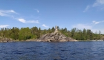 Вид на тайник с воды