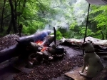 Тут все условия для медитации. Сидя у костра или...