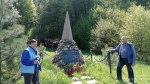 Памятник партизанам, установленный казачьей общиной  Малореченского