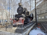 Стоит паровоз