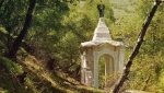 Каменная беседка с орлом, 1904 год. Фото С. М. Прокудина-Горского