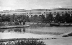 Фото 9. Бассейн в сквере перед домом, 1970-1975 года