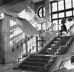 Фото внутренней лестницы театра из журнала "Декоративное искусство СССР" - Москва 1985 №7