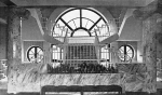 Фото внутренней лестницы театра из журнала "Декоративное искусство СССР" - Москва 1985 №7